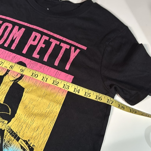 TOM PETTY Full Moon Fever Graphic Tee - Picture 5 of 8